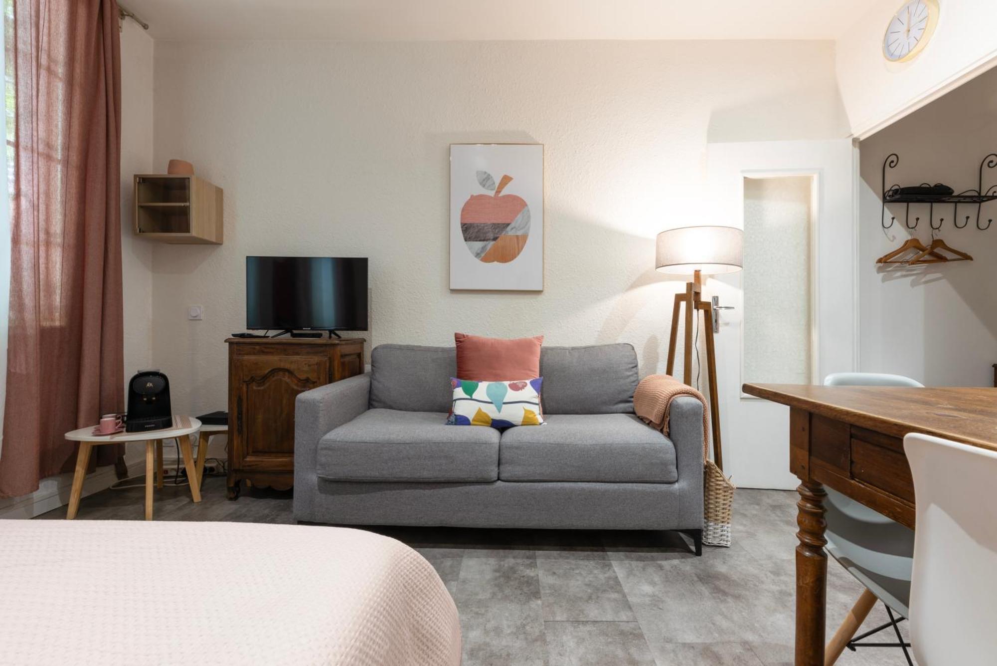 La Casita - Studio Confort Avec Parking Prive - Lit Douillet - Centre Uzes, Pont Du Gard 외부 사진