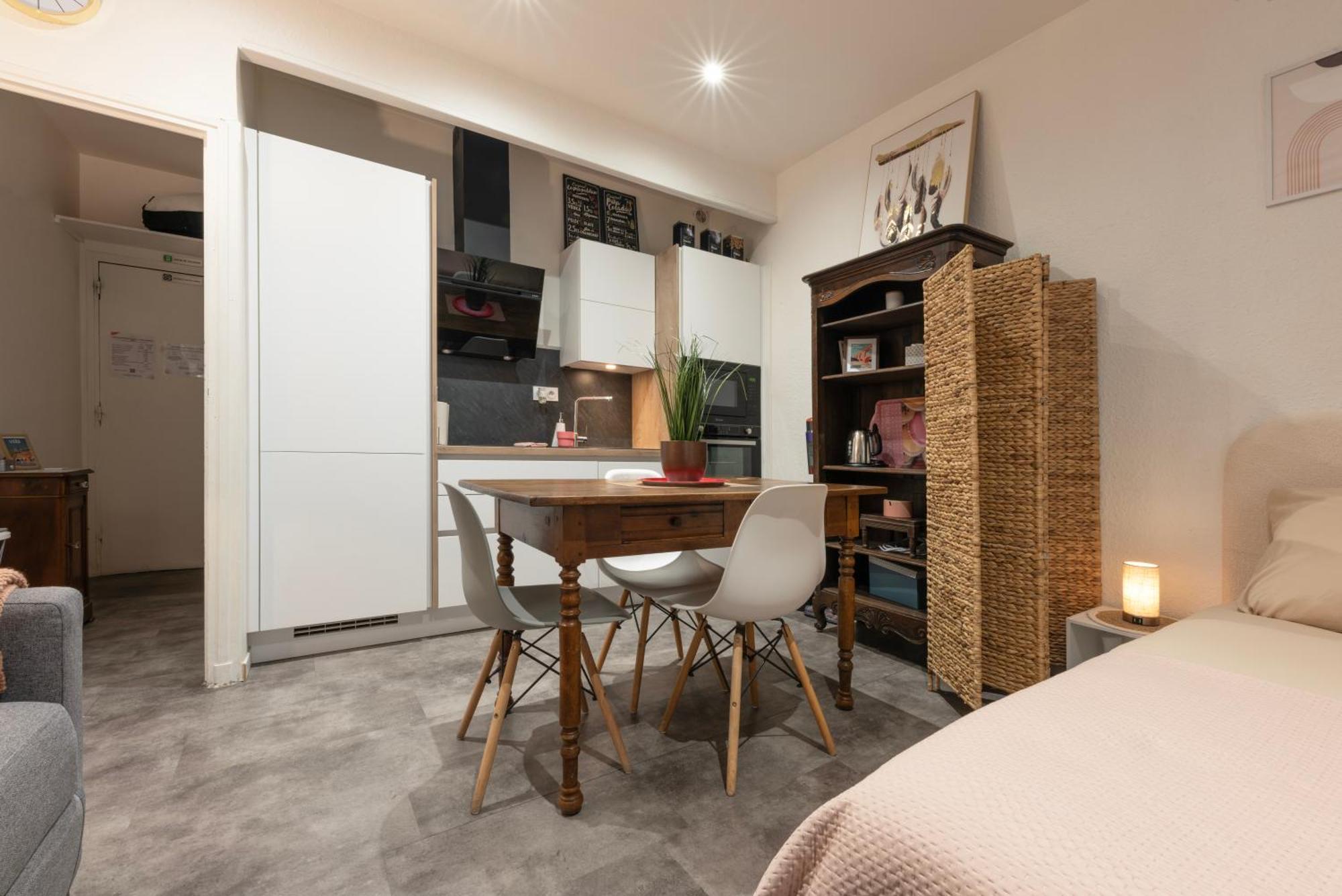 La Casita - Studio Confort Avec Parking Prive - Lit Douillet - Centre Uzes, Pont Du Gard 외부 사진